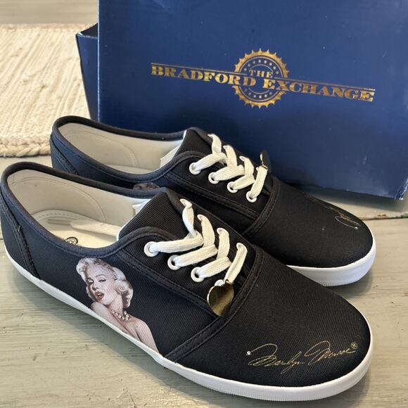 Bradford Exchange Black Marilyn Monroe Shoe Sneaker Women’s Sz 10 Portrait - Picture 11 of 11